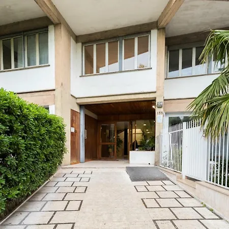 Sonder — Lungotev Portuense Lägenhetshotell 3*